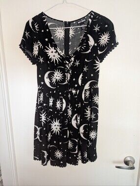Hot Topic Black Short Sleeve Moon & Sun Print Mini Dress